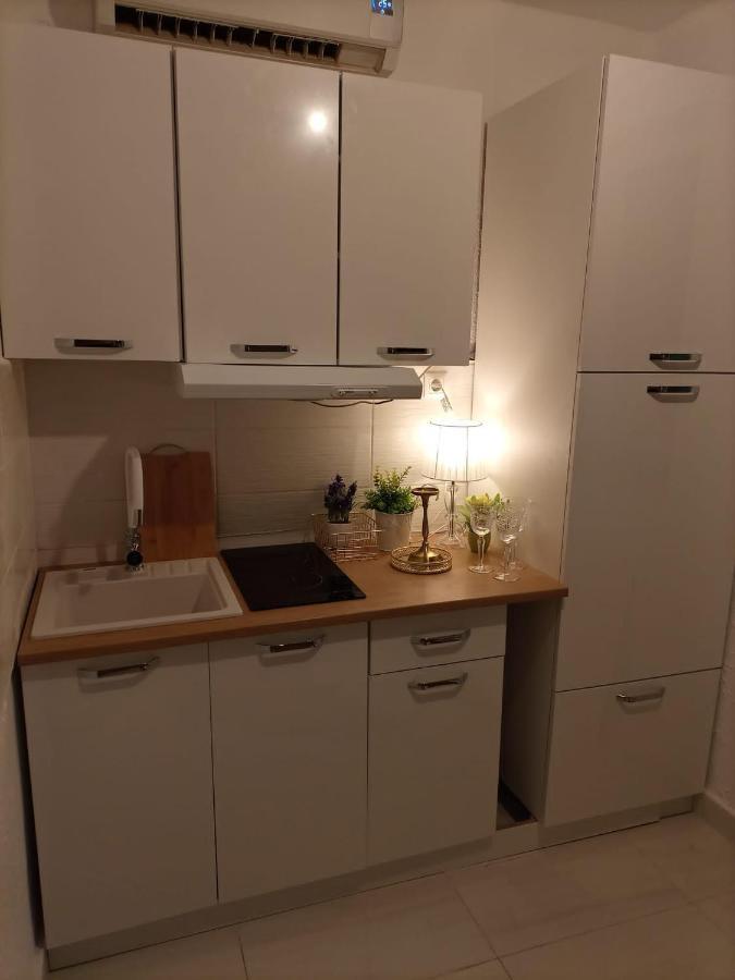 Apartment Jozefina Porec Exterior photo